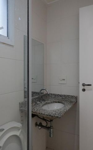 Apartamento à venda com 82m², 3 quartos e 2 vagas Apartamento à venda com 82m², 3 quartos e 2 vagasBanheiro da Suíte