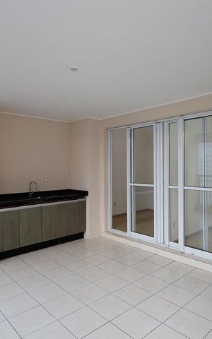Apartamento à venda com 82m², 3 quartos e 2 vagas Apartamento à venda com 82m², 3 quartos e 2 vagasVaranda