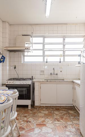 Apartamento à venda com 173m², 3 quartos e 2 vagas Apartamento à venda com 173m², 3 quartos e 2 vagasCozinha