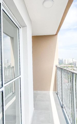 Apartamento à venda com 41m², 2 quartos e 1 vaga Apartamento à venda com 41m², 2 quartos e 1 vagaSacada