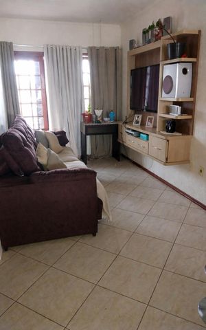 Apartamento para alugar com 133m², 3 quartos e sem vaga Apartamento para alugar com 133m², 3 quartos e sem vagaSala