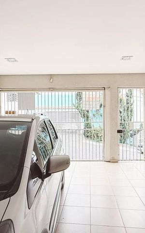 Casa à venda com 179m², 4 quartos e 2 vagas