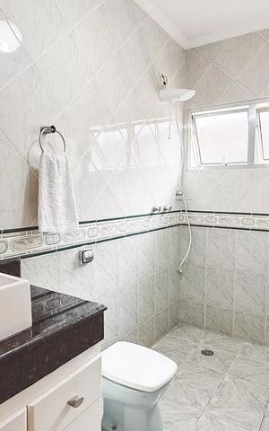 Casa à venda com 179m², 4 quartos e 2 vagas