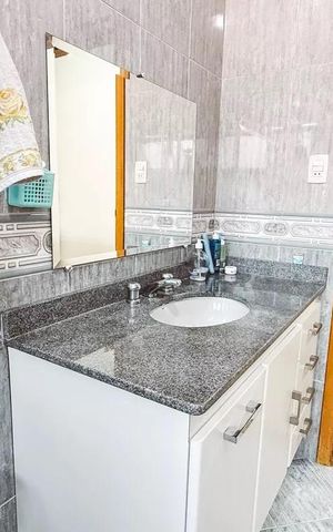 Casa à venda com 179m², 4 quartos e 2 vagas