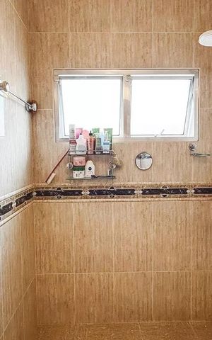 Casa à venda com 179m², 4 quartos e 2 vagas