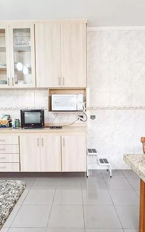 Casa à venda com 179m², 4 quartos e 2 vagas