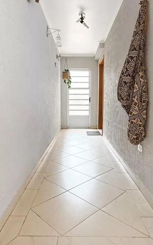 Casa à venda com 179m², 4 quartos e 2 vagas