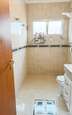 Casa à venda com 179m², 4 quartos e 2 vagas