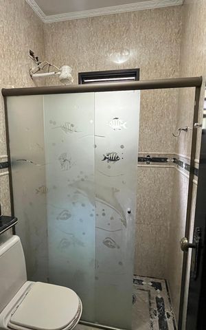 Casa à venda com 250m², 5 quartos e 2 vagas Casa à venda com 250m², 5 quartos e 2 vagasBanheiro