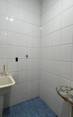 Casa à venda com 250m², 5 quartos e 2 vagas Casa à venda com 250m², 5 quartos e 2 vagasÁrea de Serviço