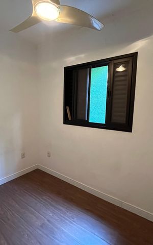 Casa à venda com 250m², 5 quartos e 2 vagas Casa à venda com 250m², 5 quartos e 2 vagasQuarto 1