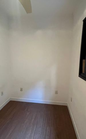 Casa à venda com 250m², 5 quartos e 2 vagas Casa à venda com 250m², 5 quartos e 2 vagasQuarto 1