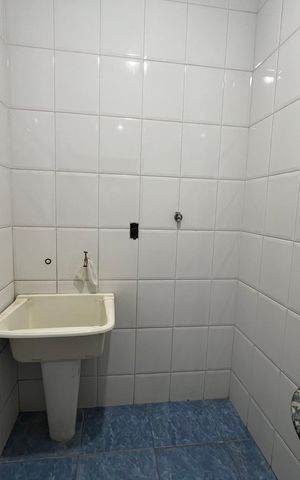 Casa à venda com 250m², 5 quartos e 2 vagas Casa à venda com 250m², 5 quartos e 2 vagasÁrea de Serviço