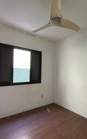 Casa à venda com 250m², 5 quartos e 2 vagas Casa à venda com 250m², 5 quartos e 2 vagasQuarto 3