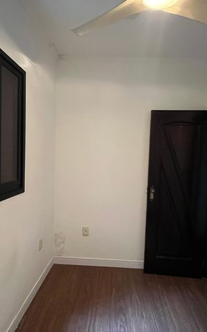 Casa à venda com 250m², 5 quartos e 2 vagas Casa à venda com 250m², 5 quartos e 2 vagasQuarto 1