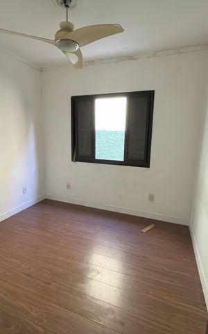 Casa à venda com 250m², 5 quartos e 2 vagas Casa à venda com 250m², 5 quartos e 2 vagasQuarto 3
