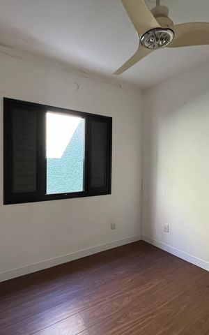 Casa à venda com 250m², 5 quartos e 2 vagas Casa à venda com 250m², 5 quartos e 2 vagasQuarto 2