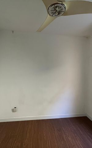 Casa à venda com 250m², 5 quartos e 2 vagas Casa à venda com 250m², 5 quartos e 2 vagasQuarto 2