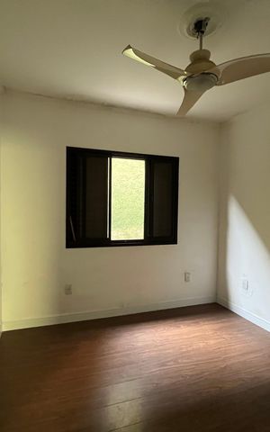 Casa à venda com 250m², 5 quartos e 2 vagas Casa à venda com 250m², 5 quartos e 2 vagasQuarto 4