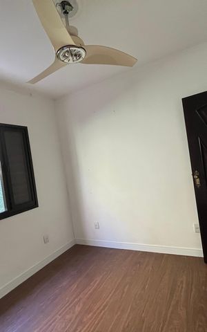 Casa à venda com 250m², 5 quartos e 2 vagas Casa à venda com 250m², 5 quartos e 2 vagasQuarto 3