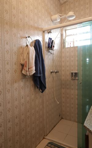 Casa à venda com 260m², 3 quartos e 4 vagasBanheiro