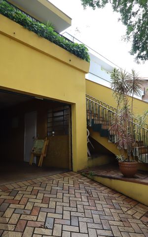 Casa à venda com 260m², 3 quartos e 4 vagasGaragem