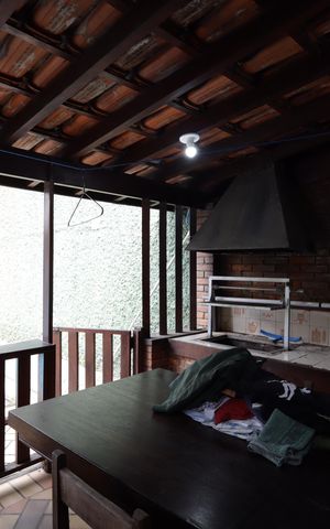 Casa à venda com 260m², 3 quartos e 4 vagasChurrasqueira