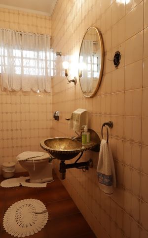Casa à venda com 260m², 3 quartos e 4 vagasLavabo