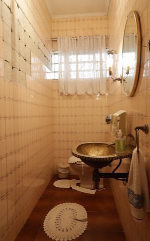 Casa à venda com 260m², 3 quartos e 4 vagasLavabo