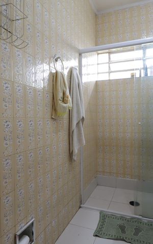 Casa à venda com 260m², 3 quartos e 4 vagasBanheiro da Suíte
