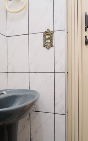 Casa à venda com 351m², 6 quartos e 2 vagasBanheiro de serviço