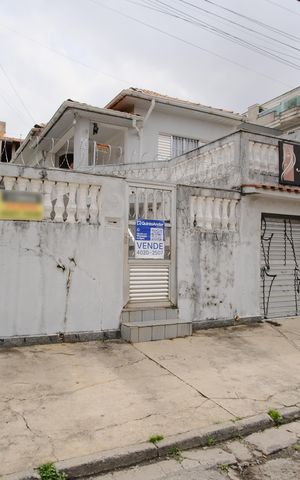 Casa à venda com 351m², 6 quartos e 2 vagasPlaca