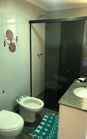 Apartamento à venda com 169m², 4 quartos e sem vagaBanheiro