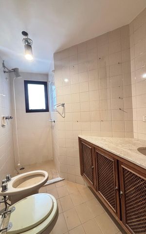 Apartamento para alugar com 161m², 3 quartos e 2 vagas Apartamento para alugar com 161m², 3 quartos e 2 vagasBanheiro da Suíte 1