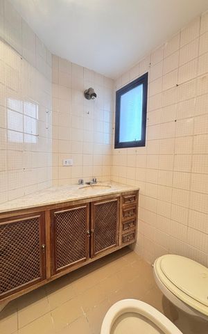 Apartamento para alugar com 161m², 3 quartos e 2 vagas Apartamento para alugar com 161m², 3 quartos e 2 vagasBanheiro da Suíte 1
