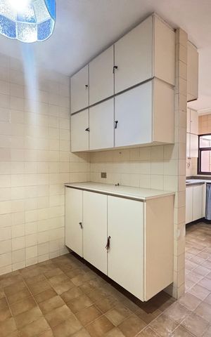 Apartamento para alugar com 161m², 3 quartos e 2 vagas Apartamento para alugar com 161m², 3 quartos e 2 vagasCozinha