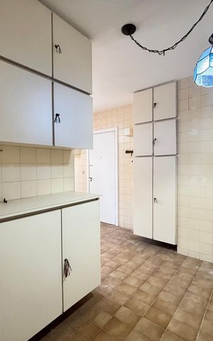 Apartamento para alugar com 161m², 3 quartos e 2 vagas Apartamento para alugar com 161m², 3 quartos e 2 vagasCozinha