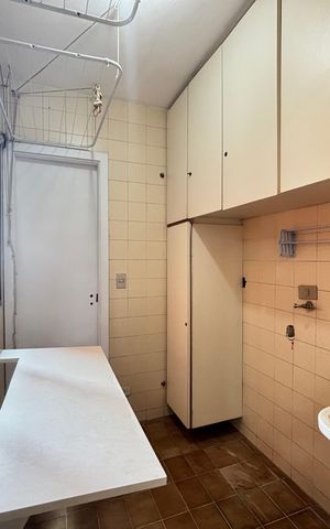 Apartamento para alugar com 161m², 3 quartos e 2 vagas Apartamento para alugar com 161m², 3 quartos e 2 vagasÁrea de Serviço