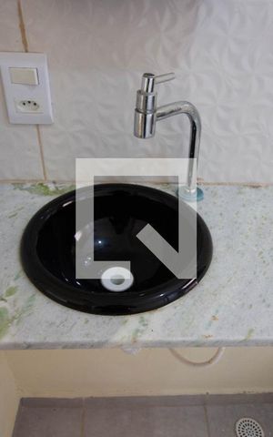 Casa à venda com 154m², 3 quartos e 2 vagas Casa à venda com 154m², 3 quartos e 2 vagasBanheiro