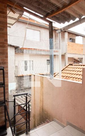 Casa à venda com 154m², 3 quartos e 2 vagas Casa à venda com 154m², 3 quartos e 2 vagasÁrea externa