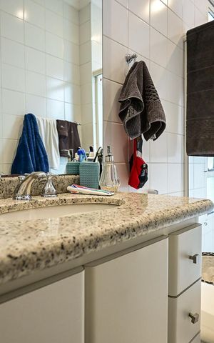 Apartamento à venda com 210m², 4 quartos e 3 vagasBanheiro Suíte 2