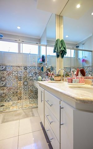 Apartamento à venda com 210m², 4 quartos e 3 vagasBanheiro Suíte 1