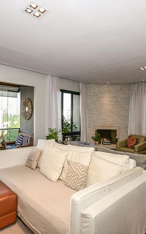 Apartamento à venda com 210m², 4 quartos e 3 vagasSala
