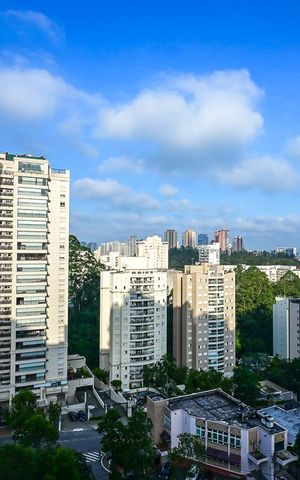 Apartamento à venda com 210m², 4 quartos e 3 vagasVista da Suíte 1