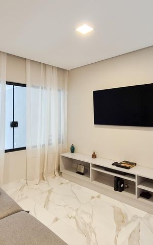 Casa à venda com 280m², 3 quartos e 4 vagas Casa à venda com 280m², 3 quartos e 4 vagasSala