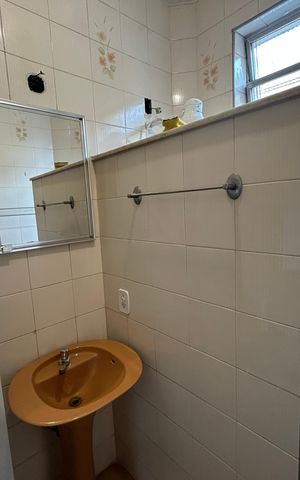 Casa à venda com 90m², 2 quartos e 1 vagaBanheiro