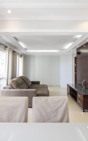 Apartamento à venda com 101m², 2 quartos e 2 vagasSala