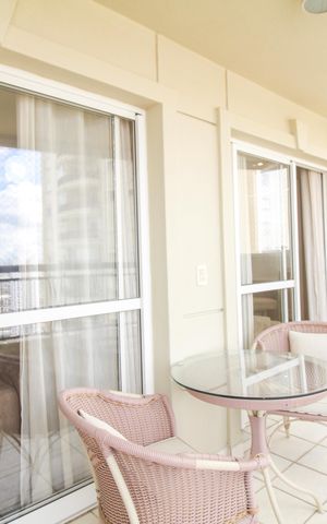 Apartamento à venda com 101m², 2 quartos e 2 vagasSala - Varanda