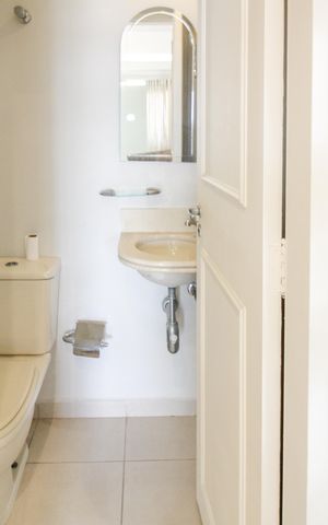 Apartamento à venda com 101m², 2 quartos e 2 vagasBanheiro 3 - Lavabo