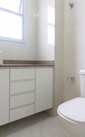 Apartamento à venda com 65m², 2 quartos e 1 vaga Apartamento à venda com 65m², 2 quartos e 1 vagaBanheiro